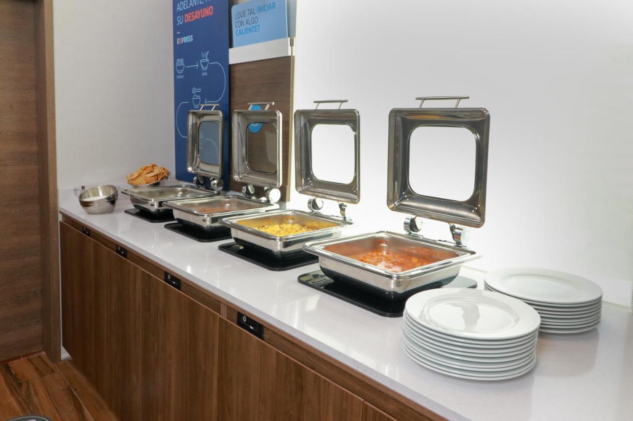 Holiday Inn Express - Monterrey - Fundidora By Ihg Eksteriør bilde